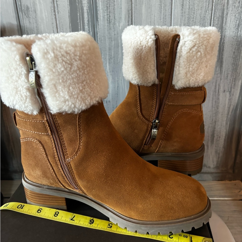 UGGs Violet Ankle boot.  Size 7/8 EU39.  Suede with shearling liner.  NWT.